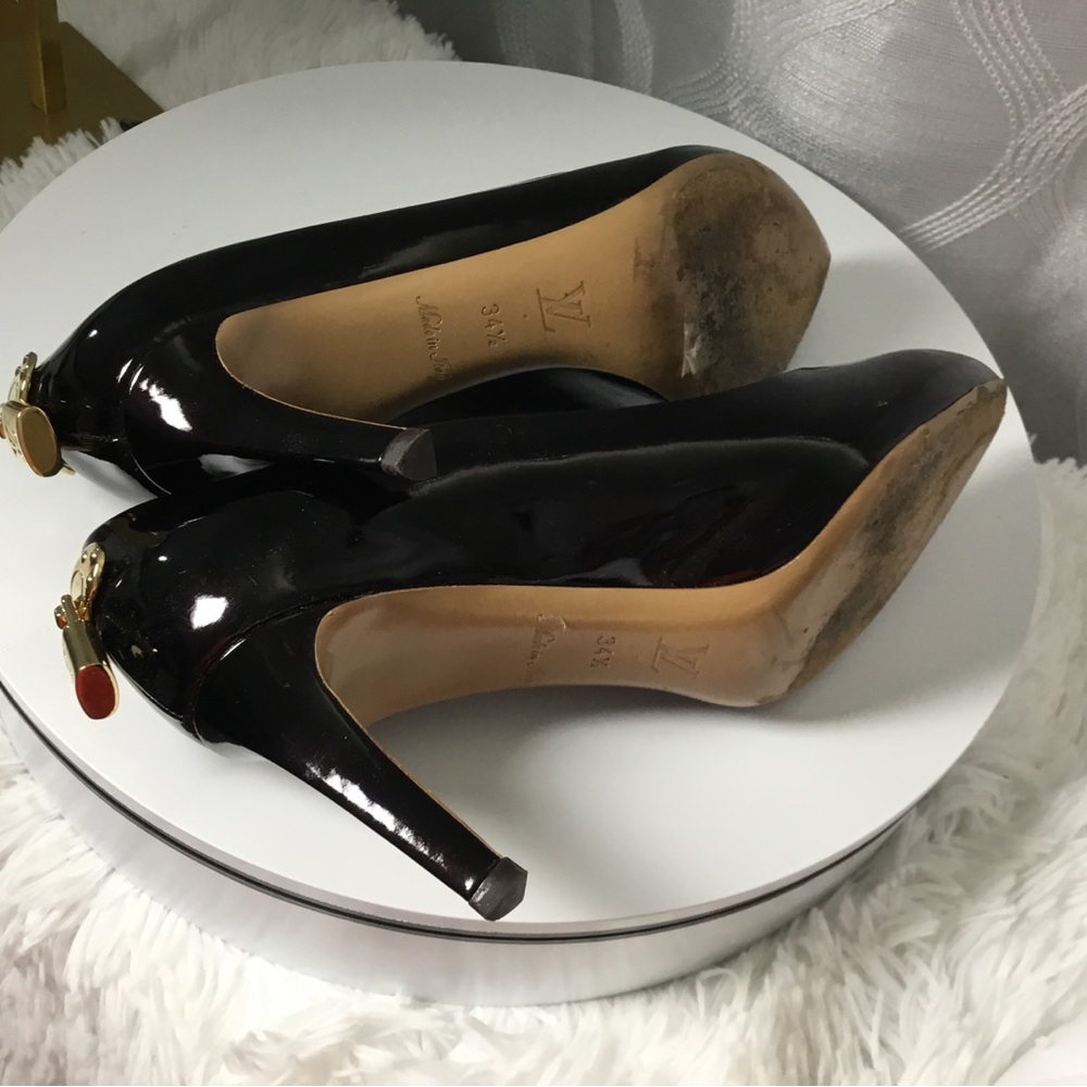 Louis Vuitton Black Patent Pointed Toe Pumps - Picture 3 of 11